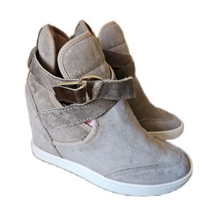 Women’s Aldo Wedges Valaire Taupe Suede Sz 7‎